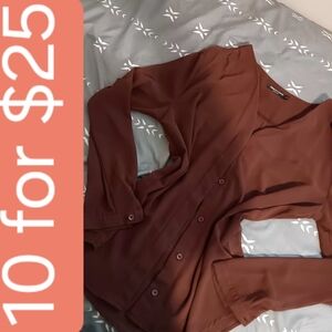Urban Coco Warehouse Women's Brown Button-Front Long Sleeve Shirt